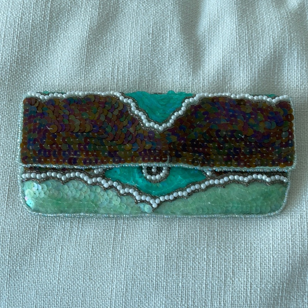 Clutch handbag sequins